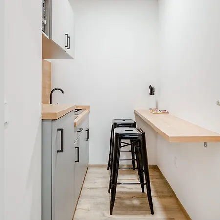 Ξενοδοχείο με διαμερίσματα Limehome Kesslerstrasse